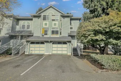 24 15550 89 Avenue, Surrey, BC, Surrey — Townhouse for sale