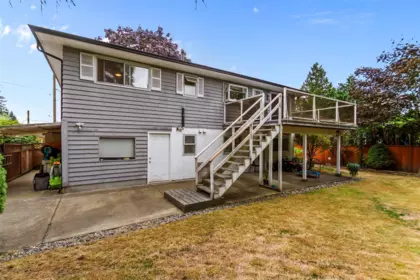 Garden / Landscaping Photo of 3546 Flint Street, Port Coquitlam, BC