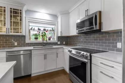 Walk-In Closet Photo of 3546 Flint Street, Port Coquitlam, BC