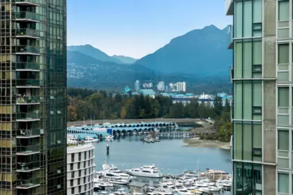 1702 1238 Melville Street, Vancouver, BC, Vancouver — Apartment/Condo for sale