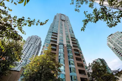 1702 1238 Melville Street, Vancouver, BC, Vancouver — Apartment/Condo for sale