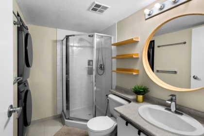 Laundry Room Photo of 1702 1238 Melville Street, Vancouver, BC