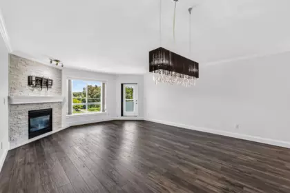 Breakfast Nook Photo of 404 13680 84 Avenue, Surrey, BC
