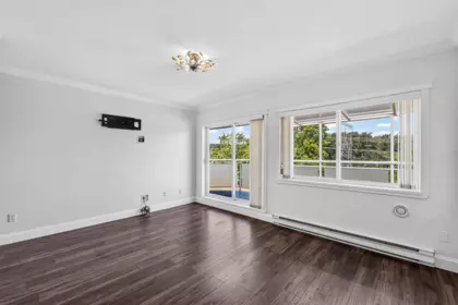 Guest Bathroom Photo of 404 13680 84 Avenue, Surrey, BC