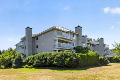 Swimming Pool Photo of 404 13680 84 Avenue, Surrey, BC