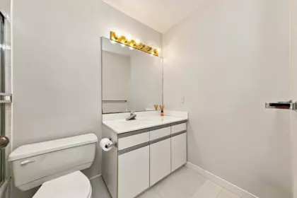 Hot Tub / Spa Photo of 1039 W 29th Avenue, Vancouver, BC