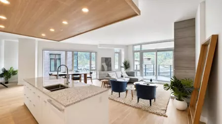 Kitchen Island Photo of 501 6687 Nelson Avenue, West Vancouver, BC