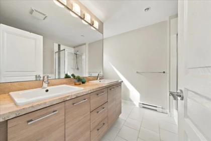 Guest Bathroom Photo of 51 10489 Delsom Crescent, Delta, BC