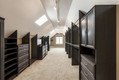 Hallway Photo of 5575 Fairlight Crescent, Delta, BC