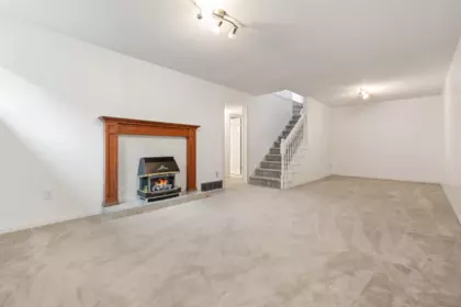 Entry Foyer Photo of 28 2989 Trafalgar Street, Abbotsford, BC
