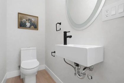 Guest Bathroom Photo of 50 4732 60b Street, Delta, BC