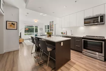 Kitchen Island Photo of 116 2382 Atkins Avenue, Port Coquitlam, BC
