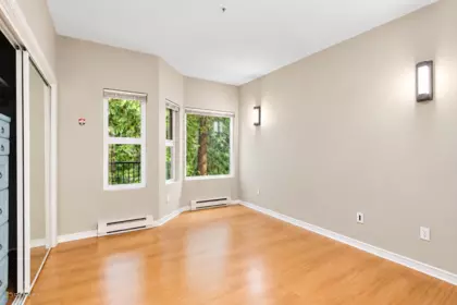 Breakfast Nook Photo of 109 10320 156 Street, Surrey, BC