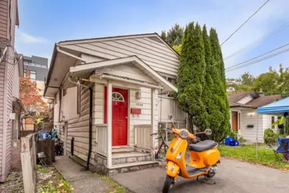 1536 Bond Street, North Vancouver, BC, North vancouver — Single Family Residence for sale