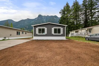 38 65367 Kawkawa Lake Road, Hope, BC, Hope — Manufactured Home for sale