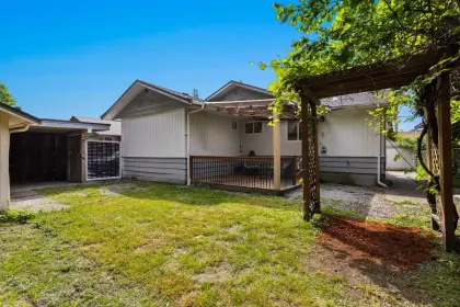 1673 Angelo Avenue, Port Coquitlam, BC, Port coquitlam — Half Duplex for sale