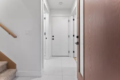 3 5780 174 Street, Surrey, BC, Surrey — Townhouse for sale