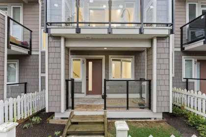 3 5780 174 Street, Surrey, BC, Surrey — Townhouse for sale