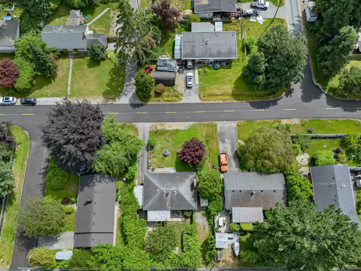 Family Room Photo of 11937 220 Street, Maple Ridge, BC