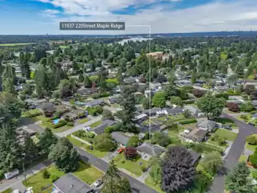 11937 220 Street, Maple Ridge, BC, Maple Ridge — Single Family Residence for sale