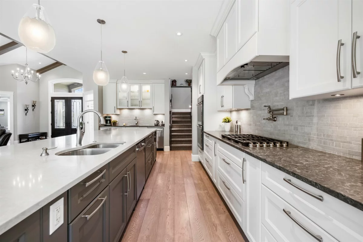 Guest Bathroom Photo of 21950 44 Avenue, Langley, BC