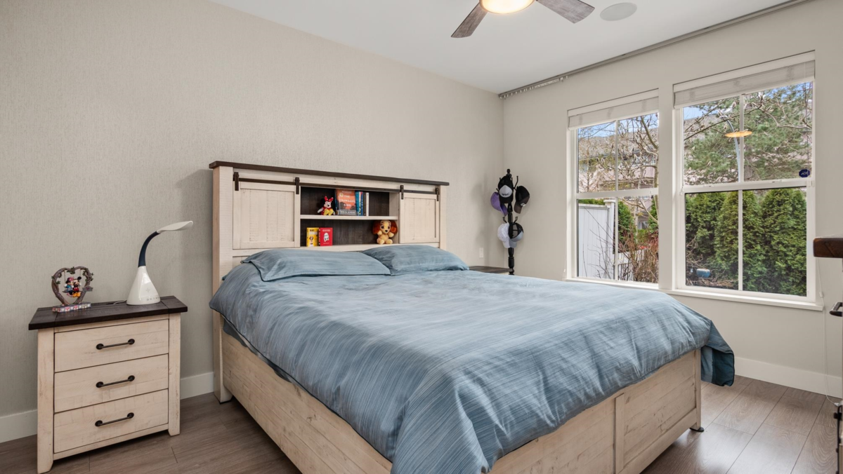 Entry Foyer Photo of 44 22057 49 Avenue, Langley, BC