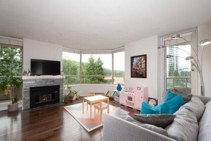 603 738 Farrow Street, Coquitlam, BC, Coquitlam — Apartment/Condo for sale