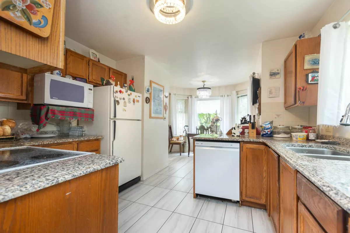 Bedroom 2 Photo of 118 6841 138 Street, Surrey, BC