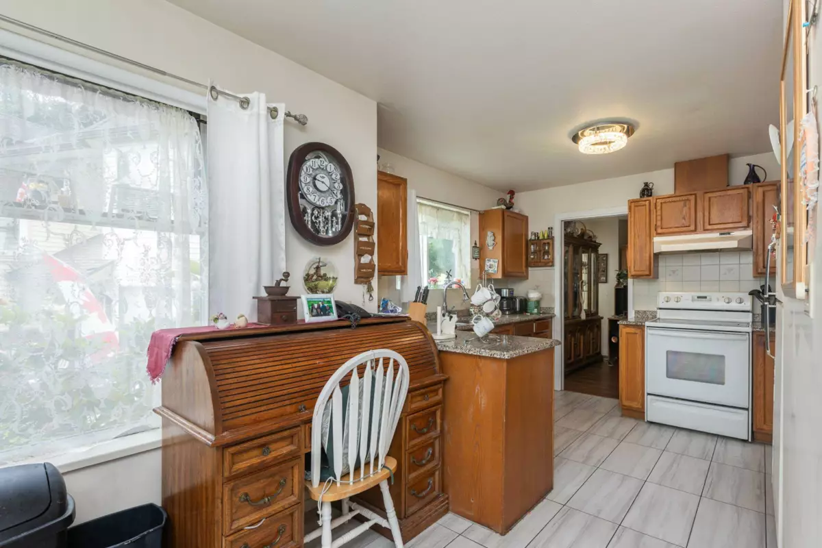 Guest Bathroom Photo of 118 6841 138 Street, Surrey, BC