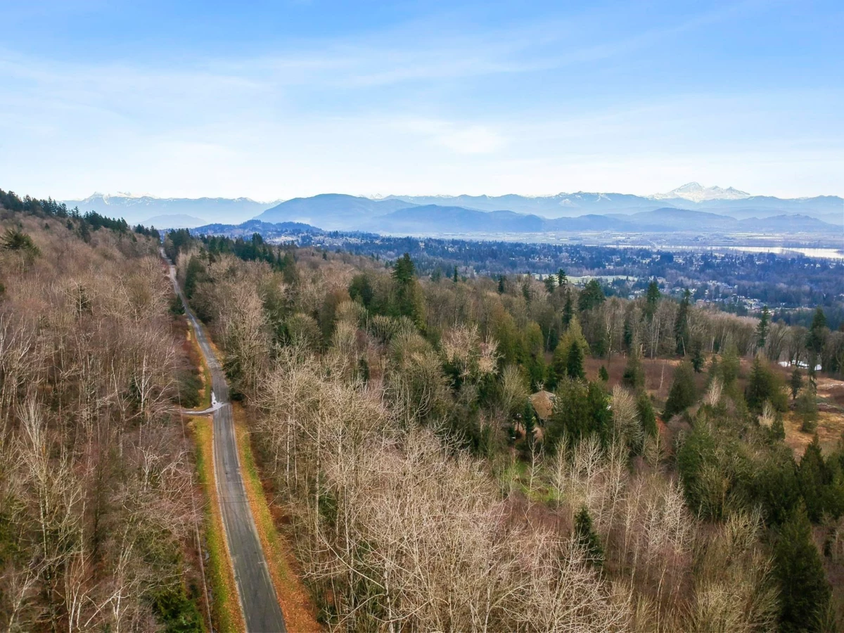 Kitchen Island Photo of 30990 Olson Avenue, Mission, BC