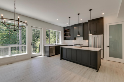 Kitchen Island Photo of 31504 Mccreath Place, Mission, BC