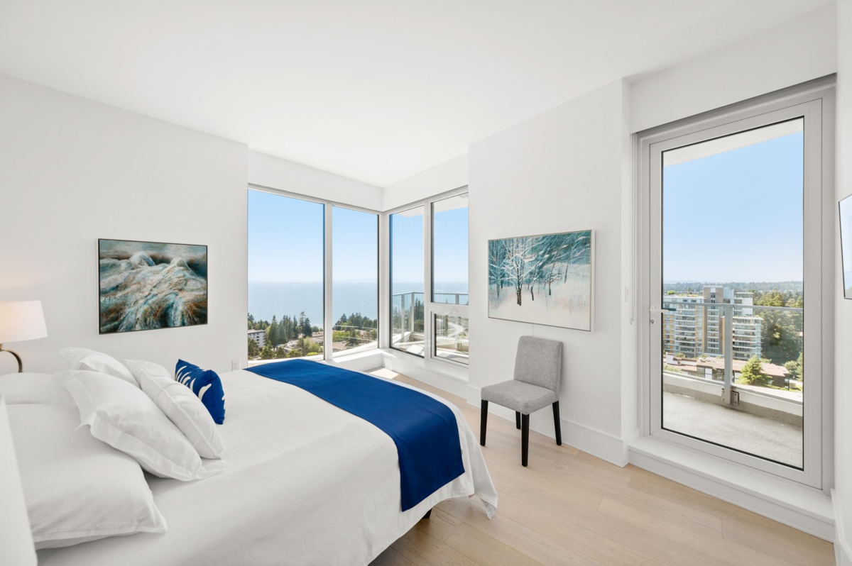 Basement Recreation Room Photo of 1601 1500 Martin Street, White Rock, BC