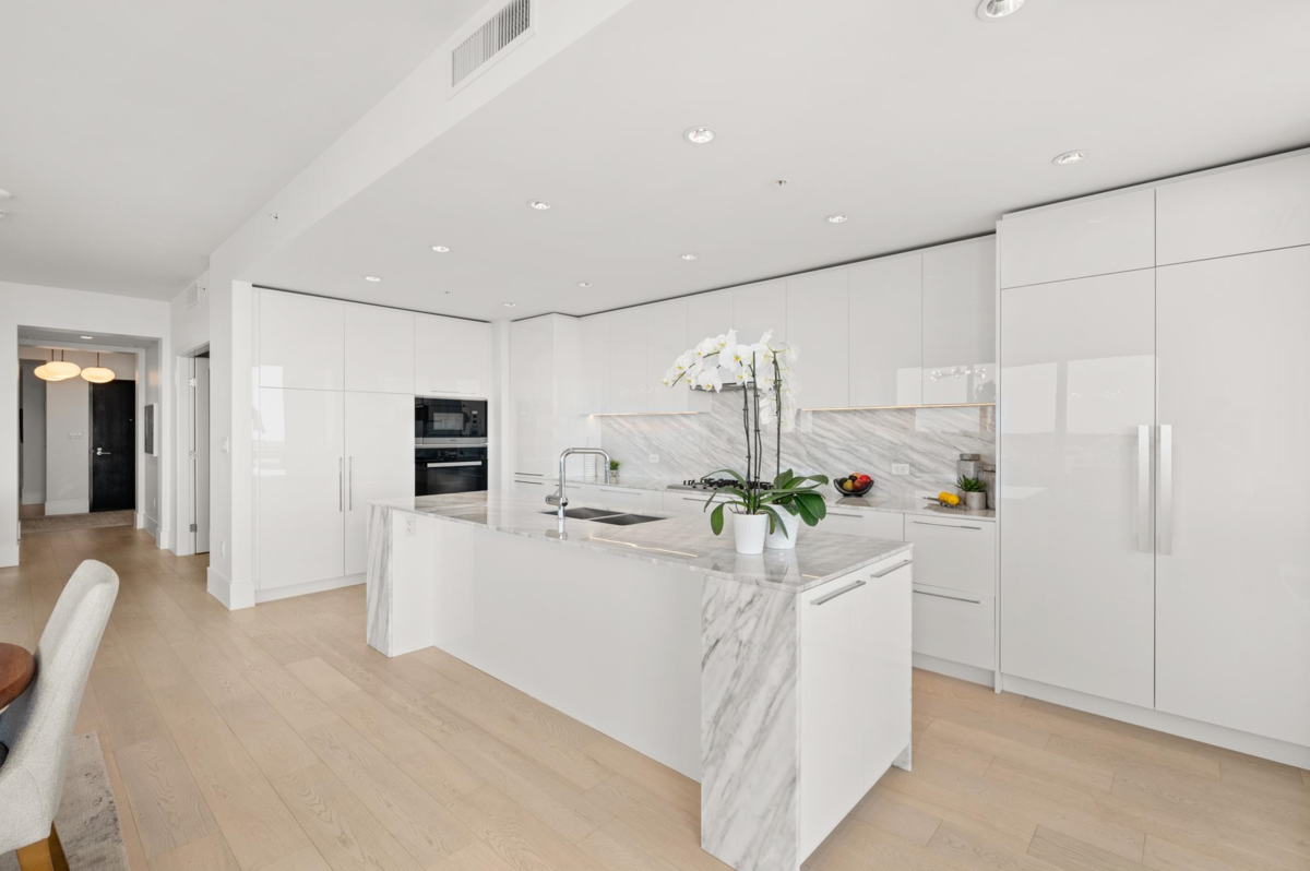 Bedroom 2 Photo of 1601 1500 Martin Street, White Rock, BC