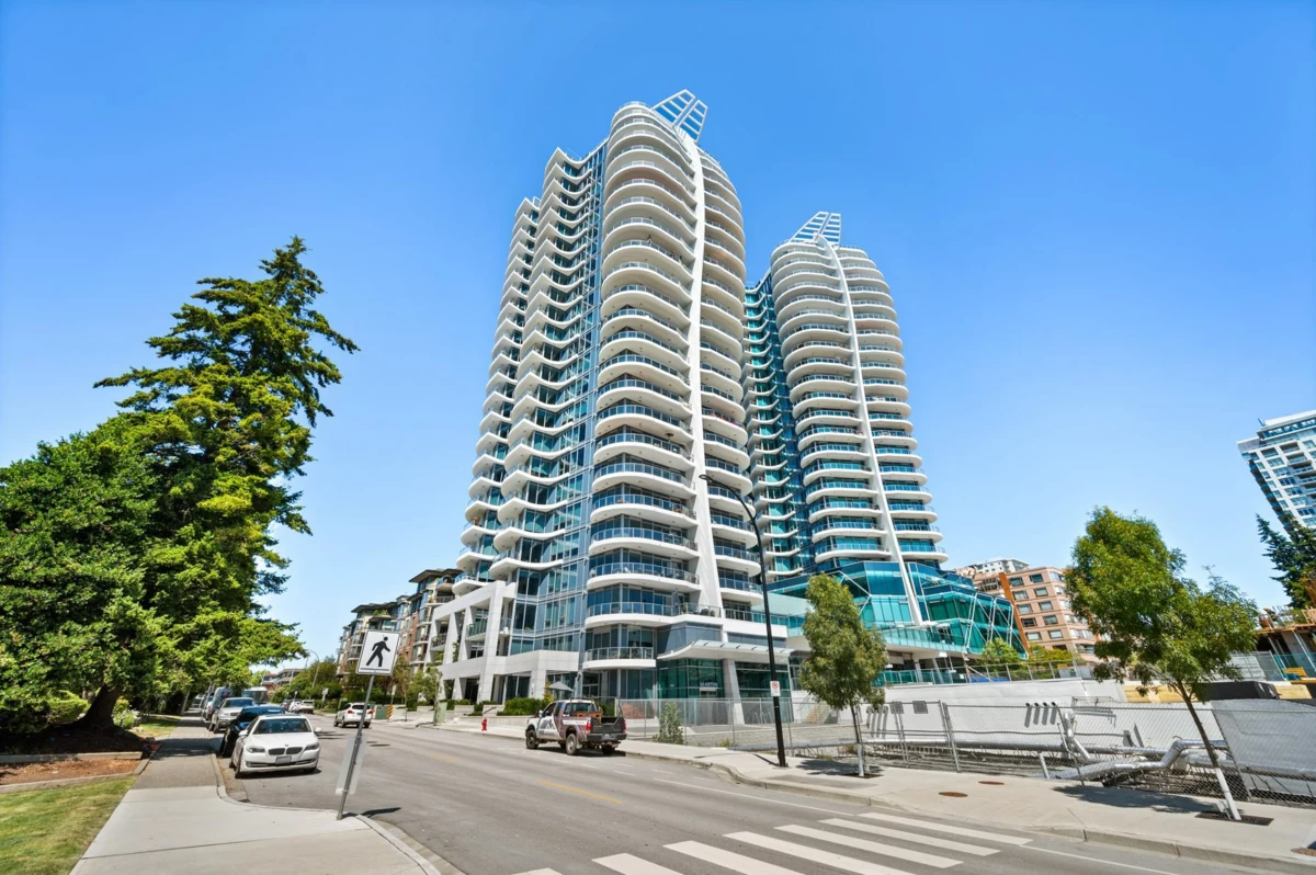 Exterior Rear Photo of 1601 1500 Martin Street, White Rock, BC