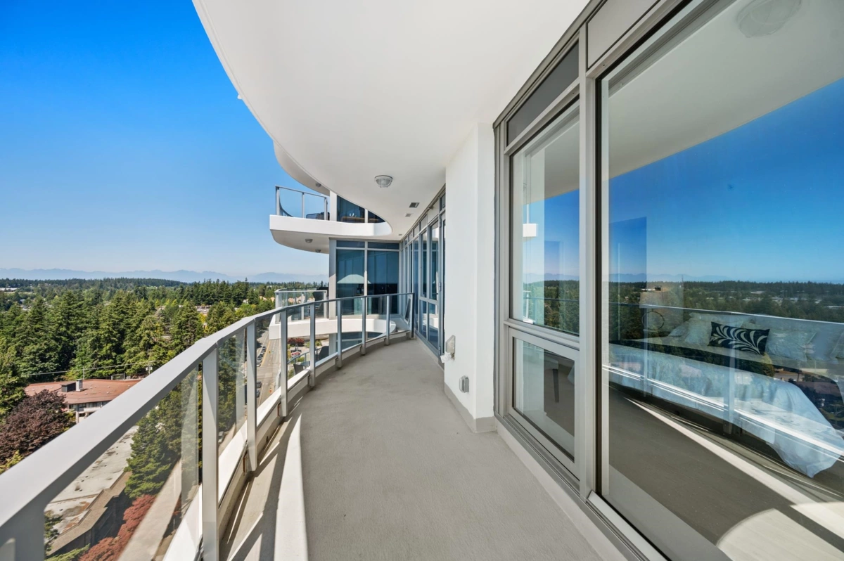 Garden / Landscaping Photo of 1601 1500 Martin Street, White Rock, BC