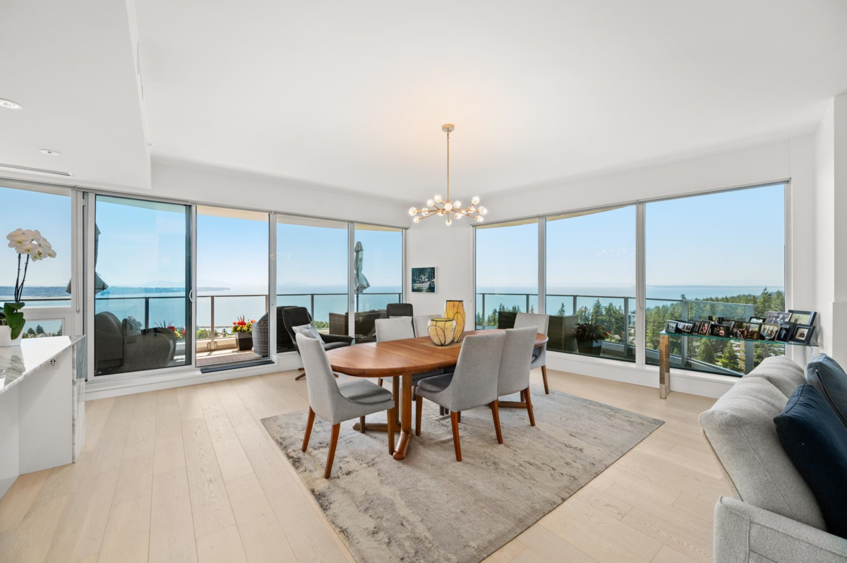 Primary Bedroom Photo of 1601 1500 Martin Street, White Rock, BC