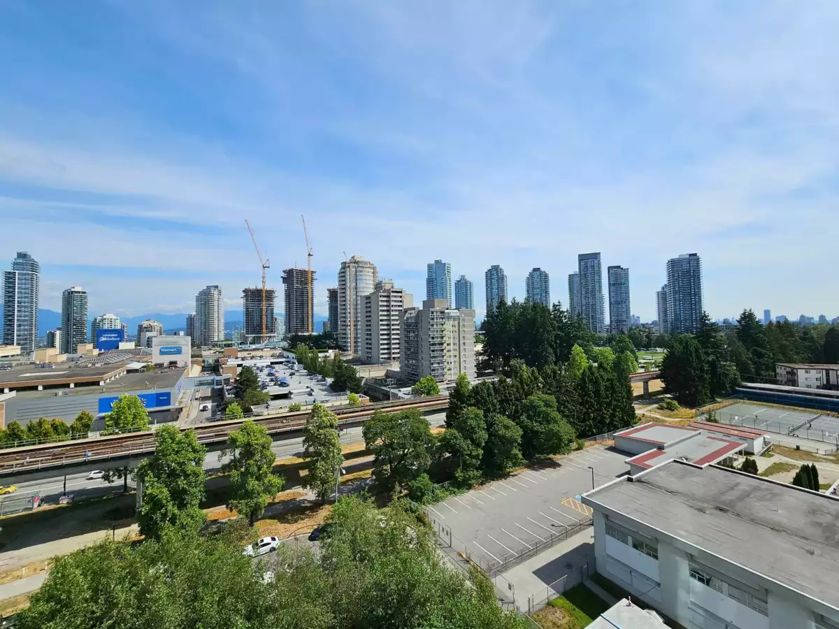Primary Bathroom Photo of 1208 6658 Dow Avenue, Burnaby, BC