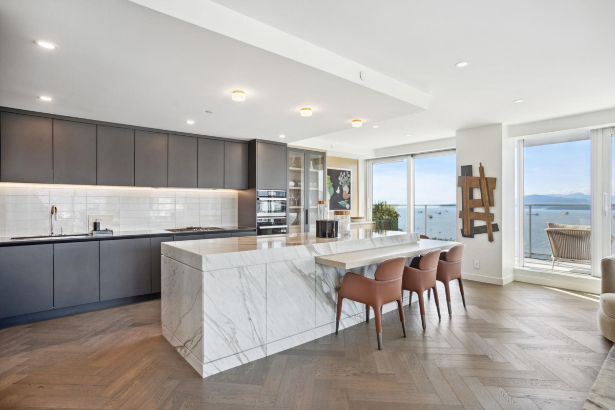 Primary Bathroom Photo of 4903 1480 Howe Street, Vancouver, BC