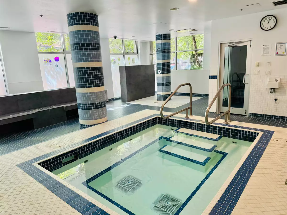 Kitchen Photo of 904 989 Beatty Street, Vancouver, BC