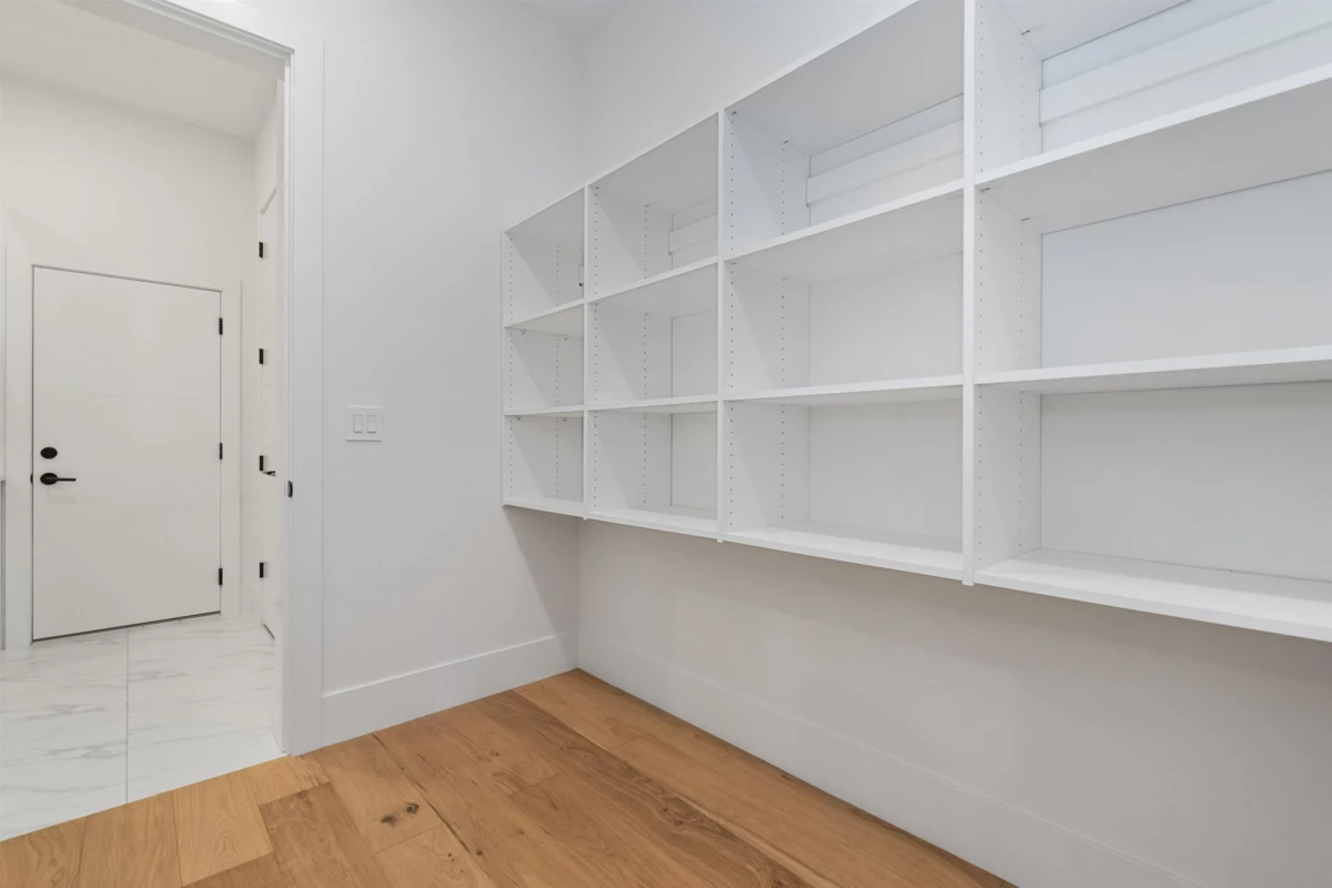 Entry Foyer Photo of 5638 Crimson Ridge, Chilliwack, BC
