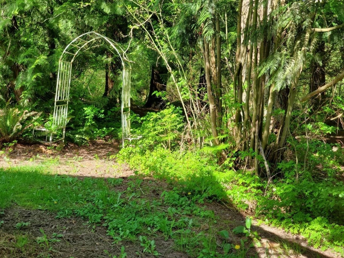 Dining Area Photo of 410 224 Street, Langley, BC