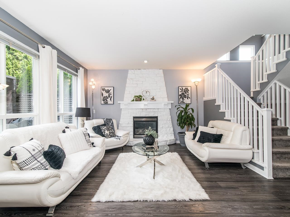 Dining Area Photo of 14579 33b Avenue, Surrey, BC