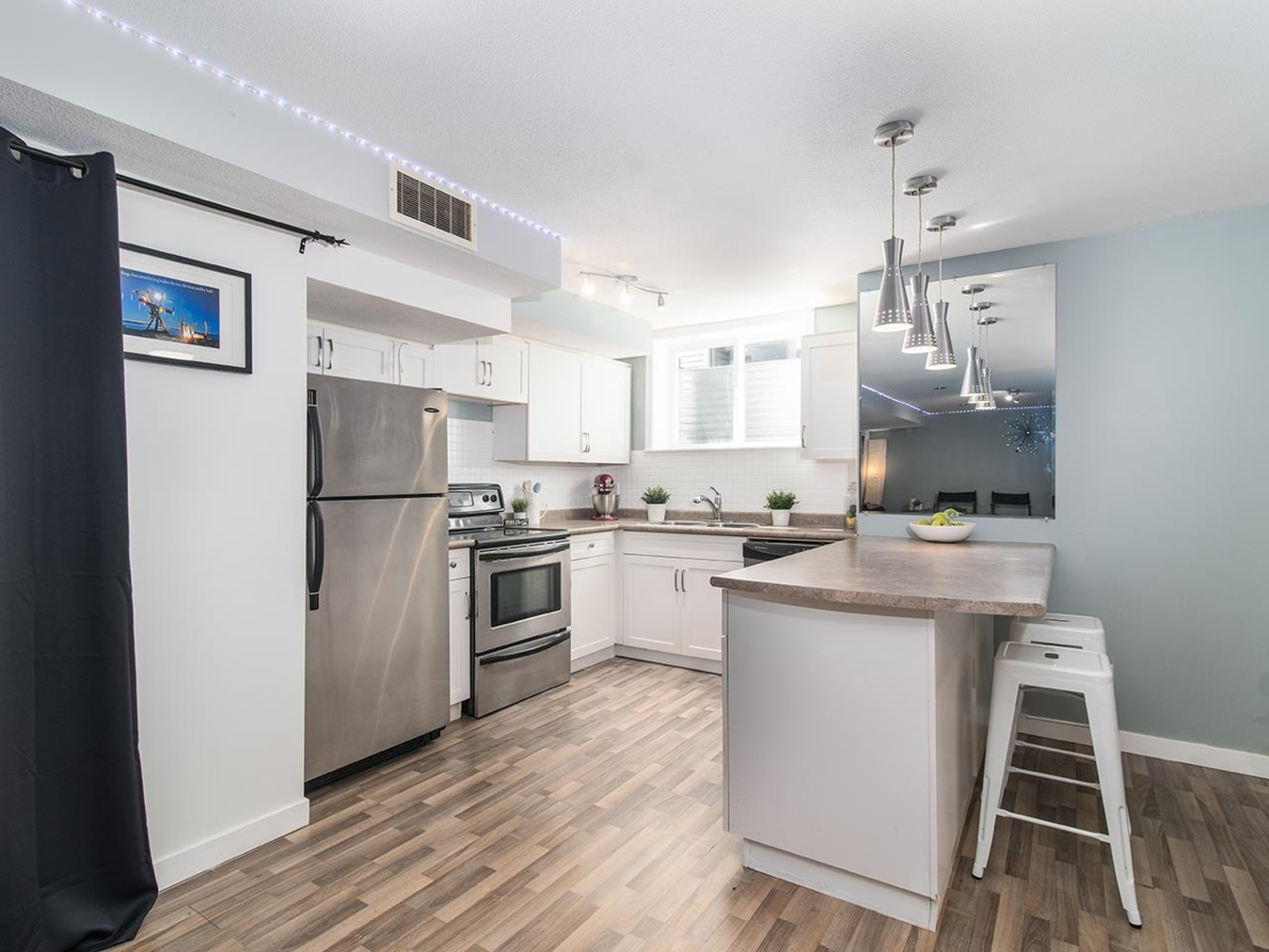 Entry Foyer Photo of 14579 33b Avenue, Surrey, BC