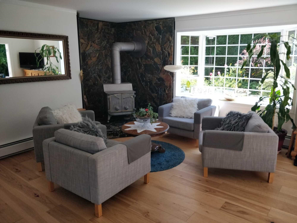 Dining Area Photo of 2724 Bayview Street, Surrey, BC