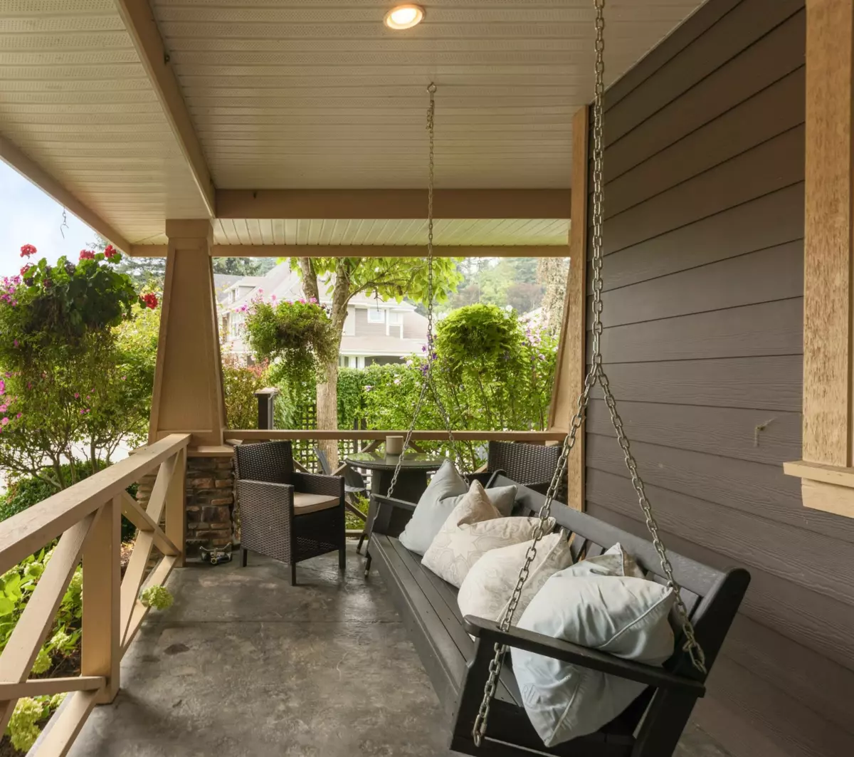 Entry Foyer Photo of 5789 Shawnigan Drive, Chilliwack, BC
