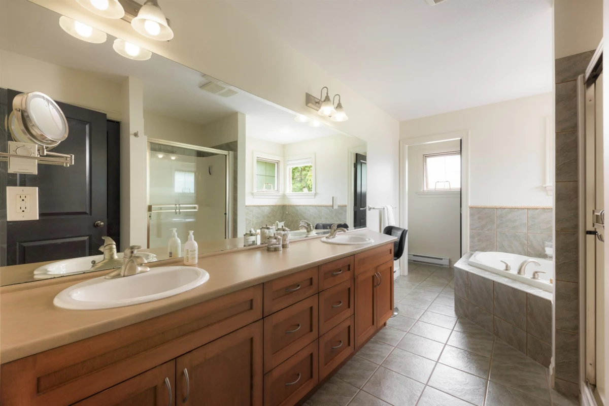 Laundry Room Photo of 5789 Shawnigan Drive, Chilliwack, BC