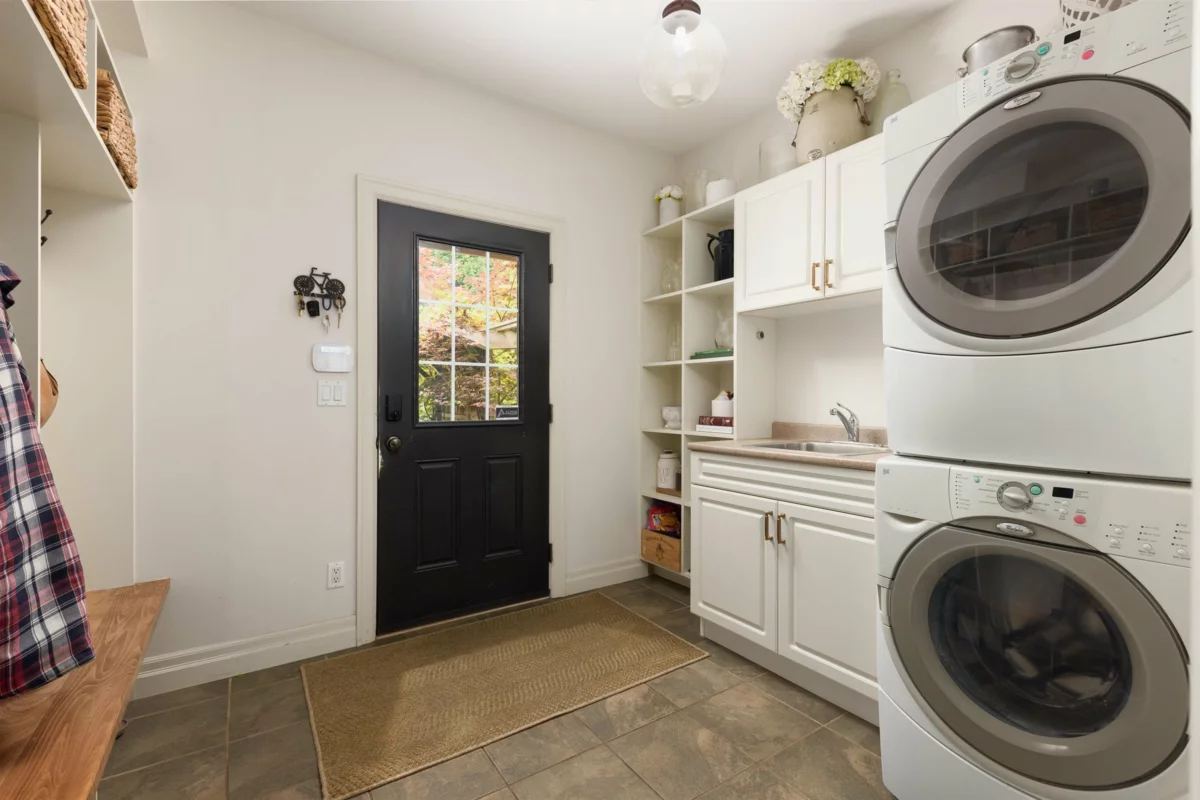 Mudroom Photo of 5789 Shawnigan Drive, Chilliwack, BC