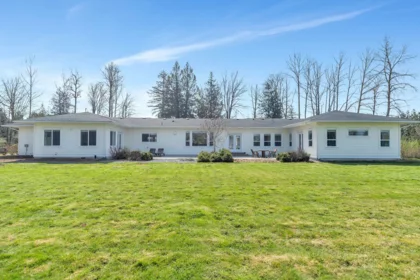 Family Room Photo of 22953 8th Avenue, Langley, BC
