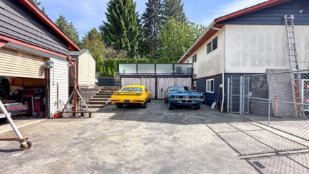 Front Yard Photo of 11590 140a Street, Surrey, BC