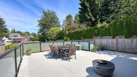 Garage Interior Photo of 11590 140a Street, Surrey, BC